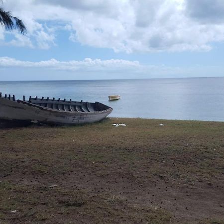 Jolie Villa Santa Avec Piscine Pointe aux Piments Luaran gambar