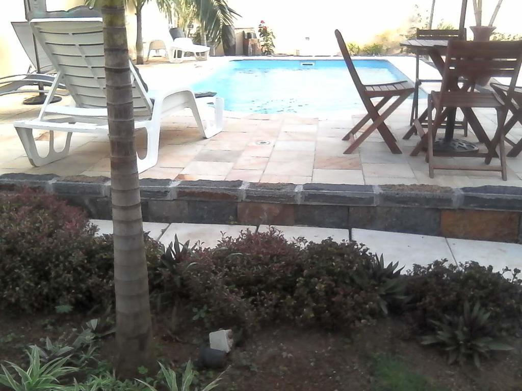 Jolie Villa Santa Avec Piscine Pointe aux Piments Luaran gambar