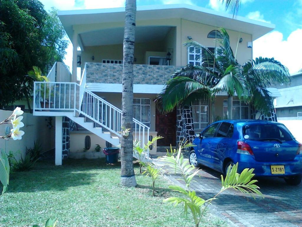 Jolie Villa Santa Avec Piscine Pointe aux Piments Bilik gambar
