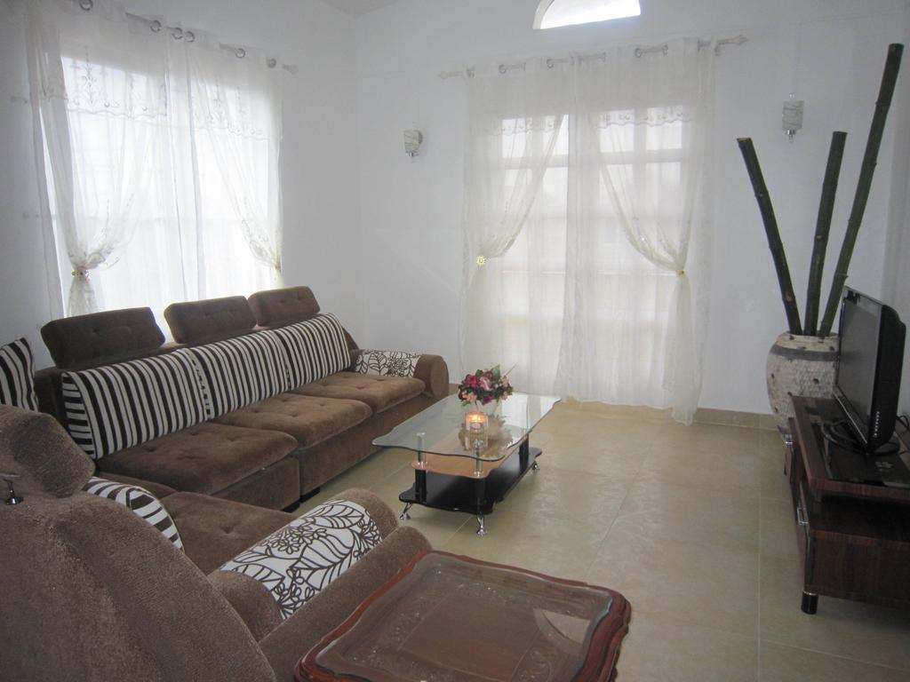 Jolie Villa Santa Avec Piscine Pointe aux Piments Bilik gambar