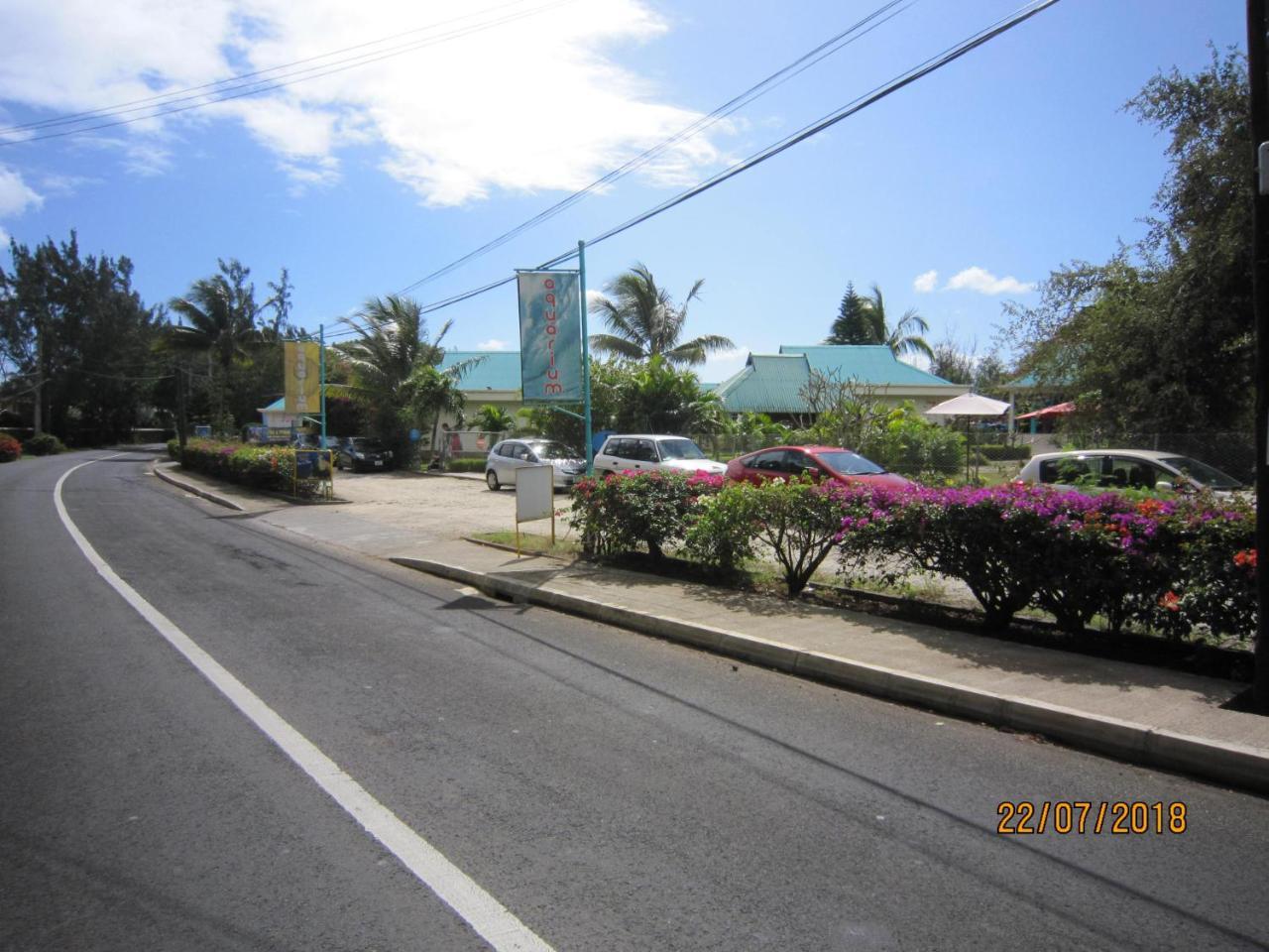 Jolie Villa Santa Avec Piscine Pointe aux Piments Luaran gambar
