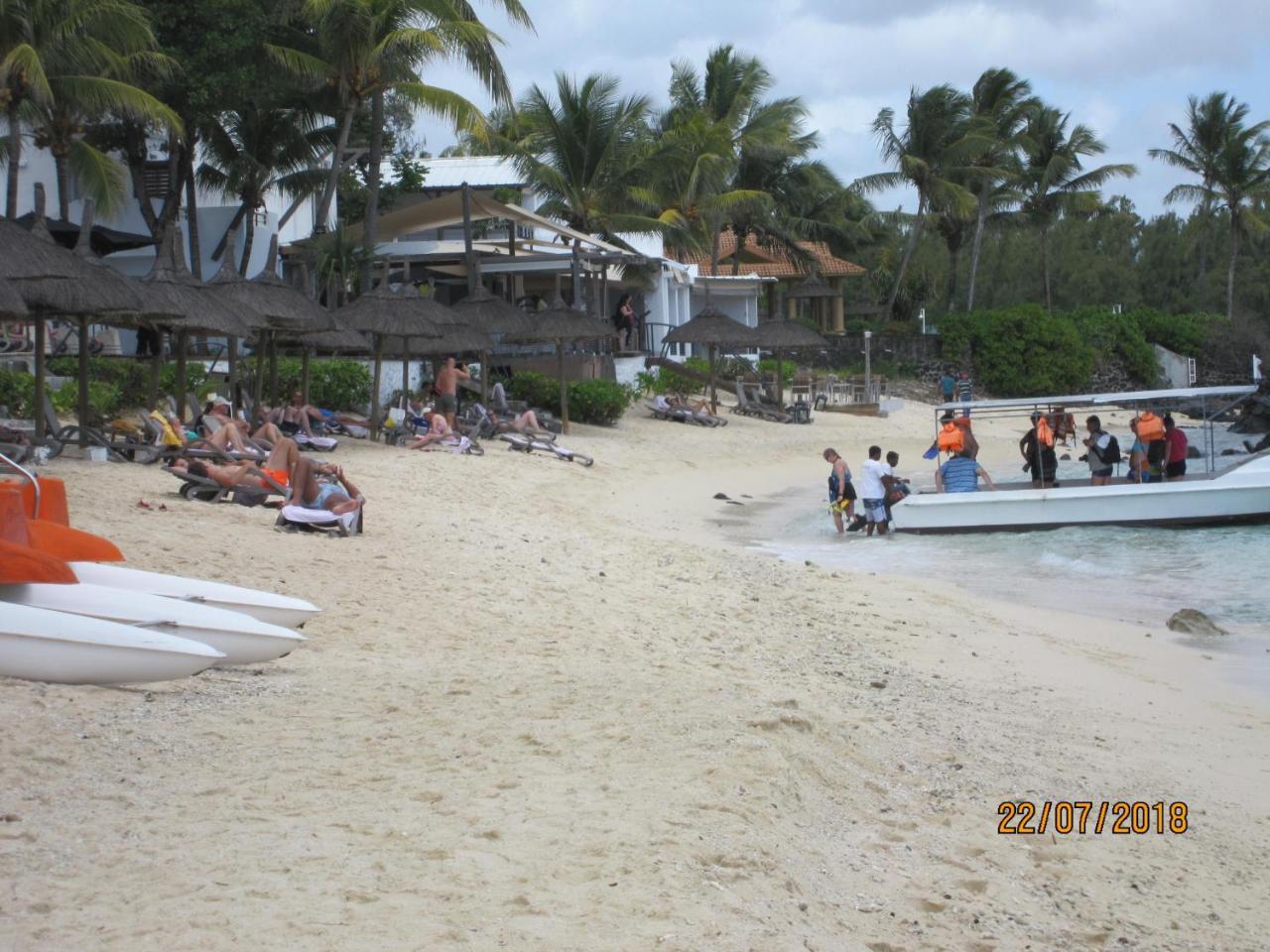 Jolie Villa Santa Avec Piscine Pointe aux Piments Luaran gambar